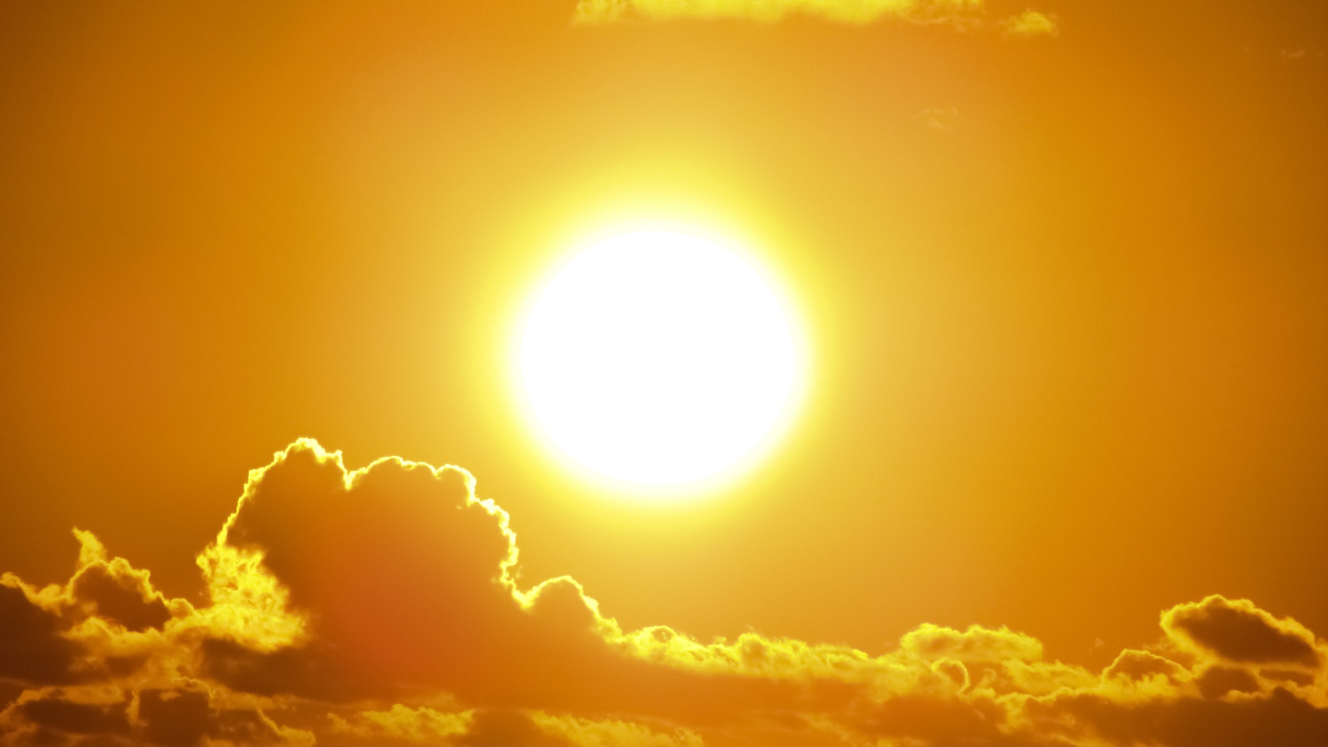 Solen och moln